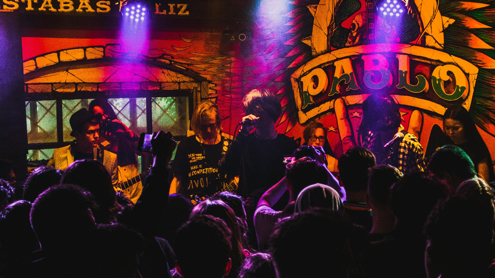 Music venues & open mic nights